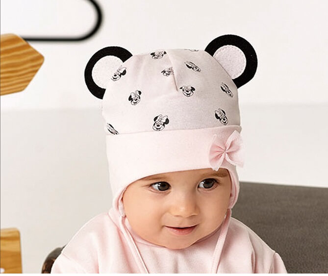 Prechodná čiapka na viazanie biela s uškami - Minnie, obv. hlavy 40-42 cm